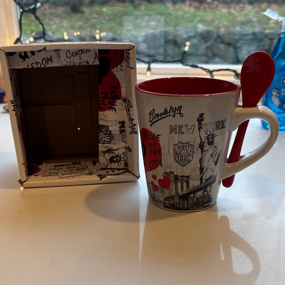 New York Themed Mug with Spoon